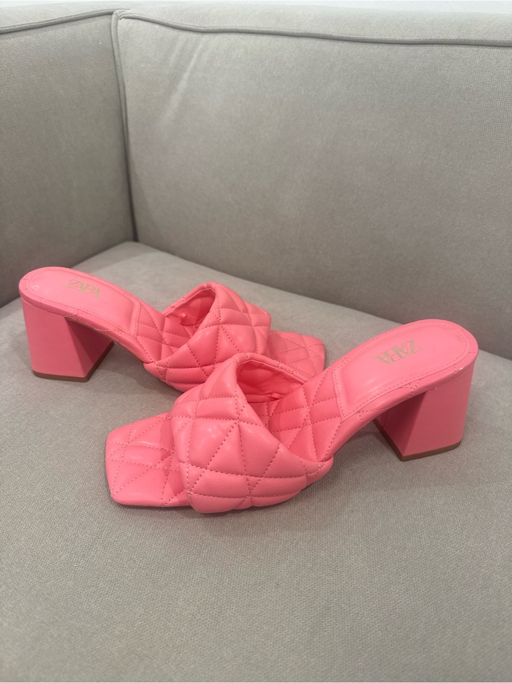 ZARA Women’s Quilted Pink Block Heel Slide Sandals